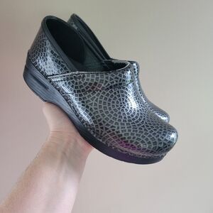 Dansko Clogs Black and Silver Circle Pattern Size 38